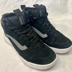 Women’s Vans Suede High Top Insulated Shoes Size 7.0 Black